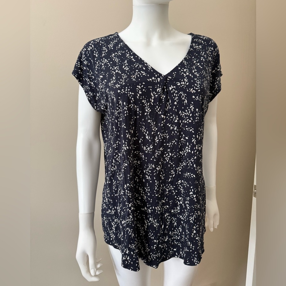 Women's Navy Blue Floral Top
